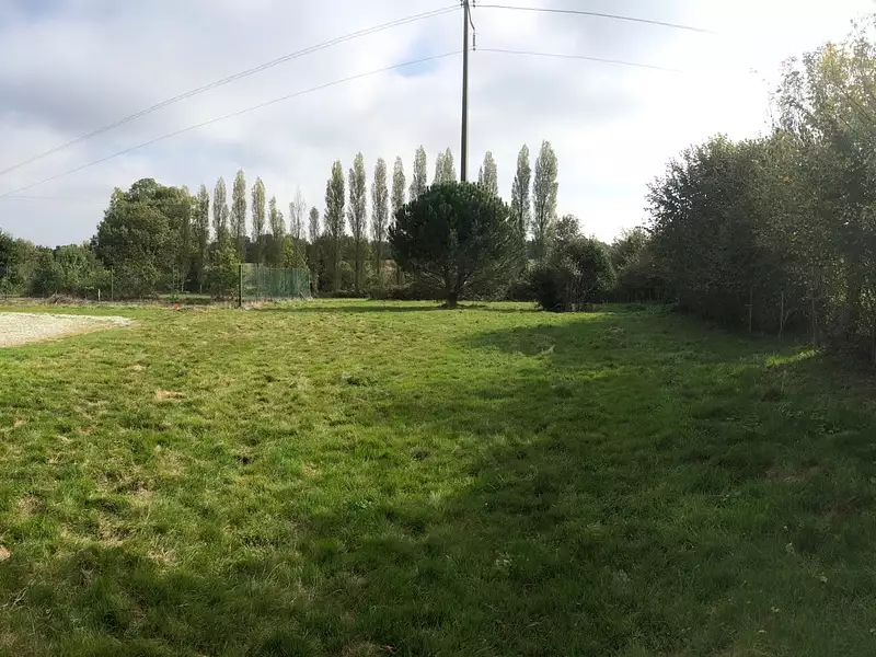 Terrain à bâtir, 1 061 m² - Saint-Christophe-sur-le-Nais (37370)