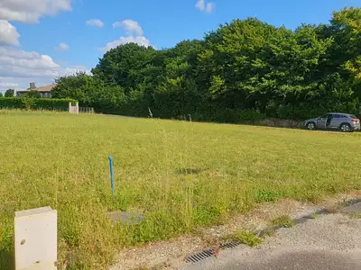 Terrain à bâtir, 640 m²