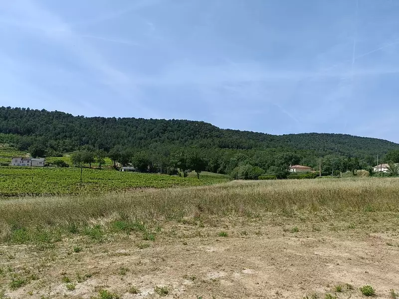 Terrain à bâtir, 1 067 m² - Salernes (83690)