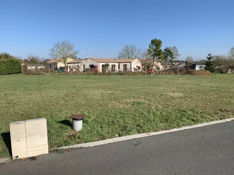 Terrain à bâtir, 456 m² - La Roche-sur-Yon (85000)