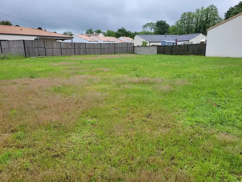 Terrain à bâtir, 460 m² - Coëx (85220)