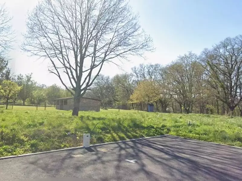 Terrain à bâtir, 700 m² - Puydaniel (31190)