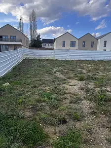 Terrain à bâtir, 261 m²