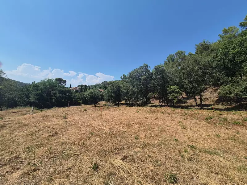 Terrain à bâtir, 1 019 m² - Taradeau (83460)