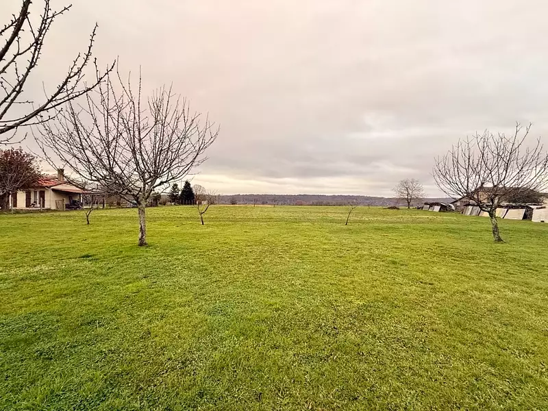 Terrain à bâtir, 1 354 m² - Saint-Germain-et-Mons (24520)