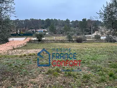 Terrain à bâtir, 691 m²