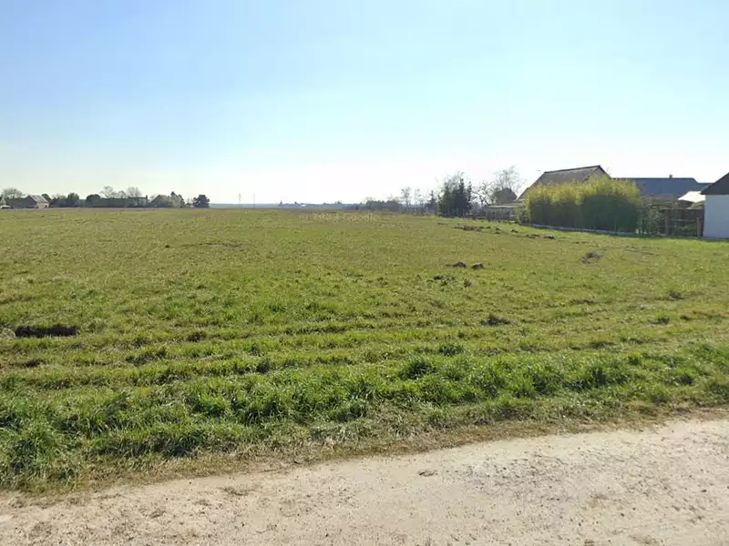 Terrain à bâtir, 289 m² - Luynes (37230)