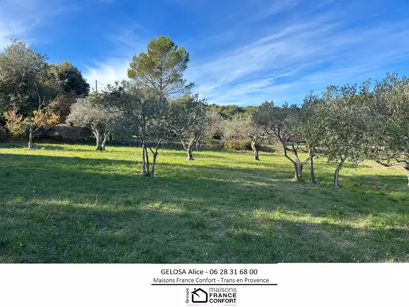 Terrain à bâtir, 1 600 m² - Flayosc (83780)