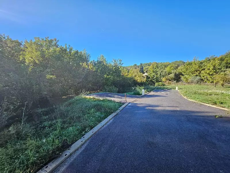 Terrain à bâtir, 560 m² - Gréasque (13850)