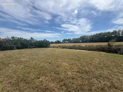 Terrain à bâtir, 1 380 m²