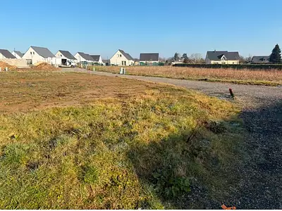 Terrain à bâtir, 718 m²