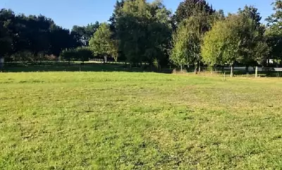 Terrain à bâtir, 1 496 m²