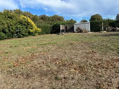 Terrain à bâtir, 900 m²