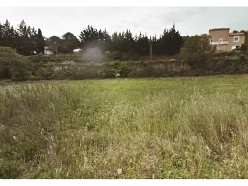 Terrain à bâtir, 665 m² - Clermont-l'Hérault (34800)