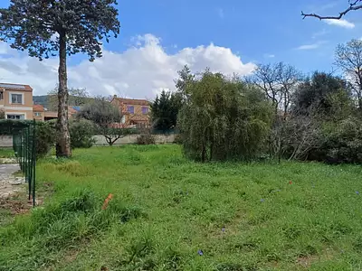 Terrain à bâtir, 751 m²