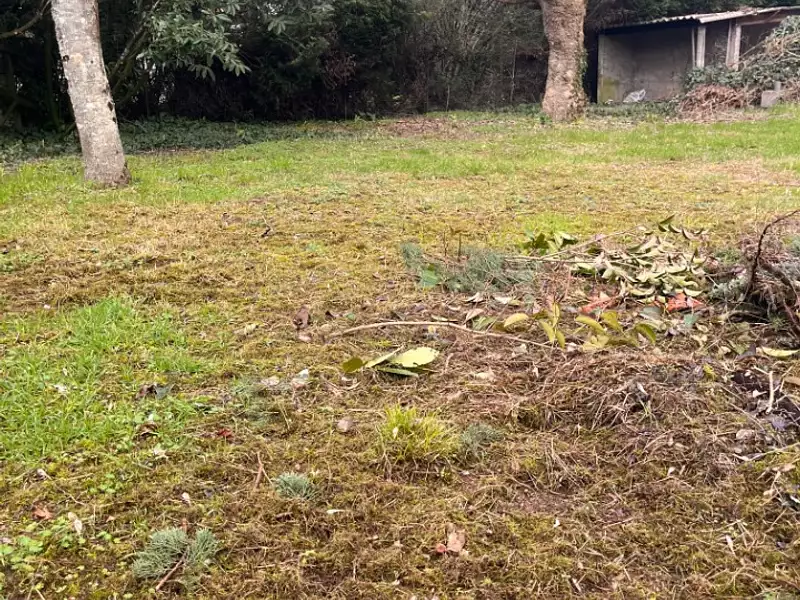 Terrain à bâtir, 470 m² - Castres-Gironde (33640)