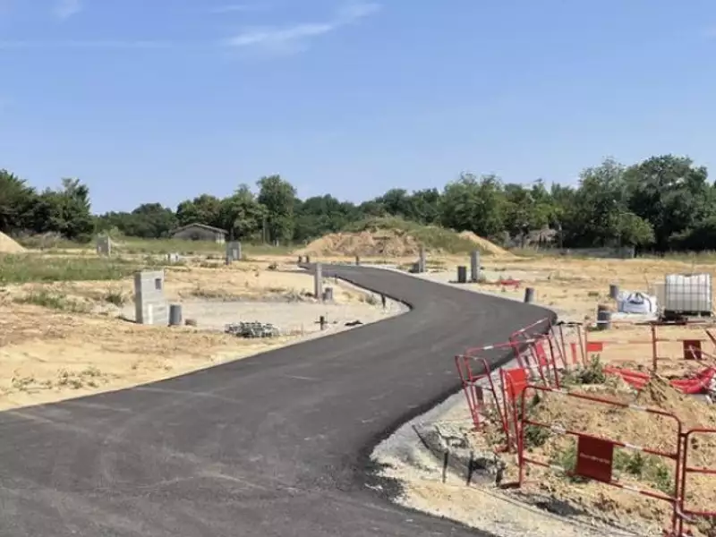 Terrain à bâtir, 650 m² - Cadaujac (33140)