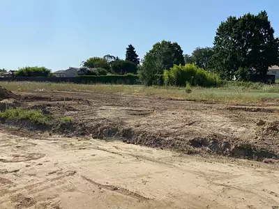 Terrain à bâtir, 832 m²