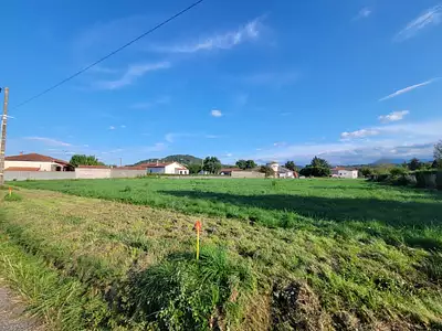 Terrain à bâtir, 1 649 m²