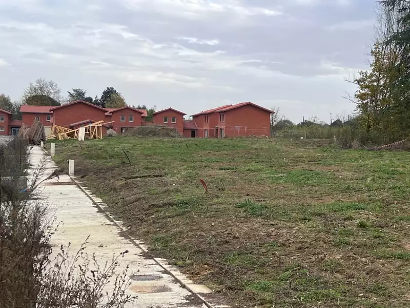 Terrain à bâtir, 350 m² - Cépet (31620)