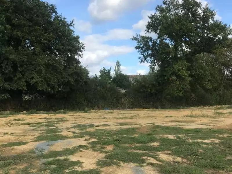 Terrain à bâtir, 675 m² - Salles-sur-Mer (17220)