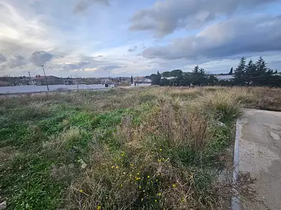 Terrain à bâtir, 612 m²