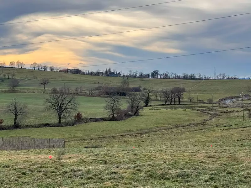 Terrain à bâtir, 1 076 m² - Aurillac (15000)