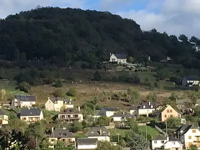 Terrain à bâtir, 1 300 m²