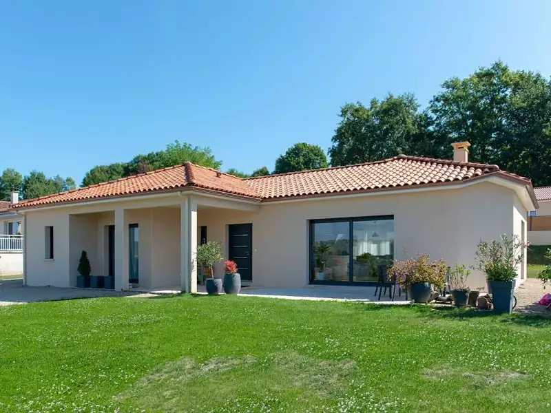 Maison neuve - Venerque (31810)