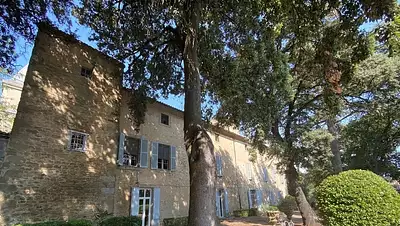 Terrain à bâtir, 2 700 m²