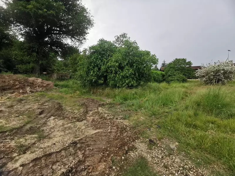 Terrain à bâtir, 675 m² - Roaillan (33210)