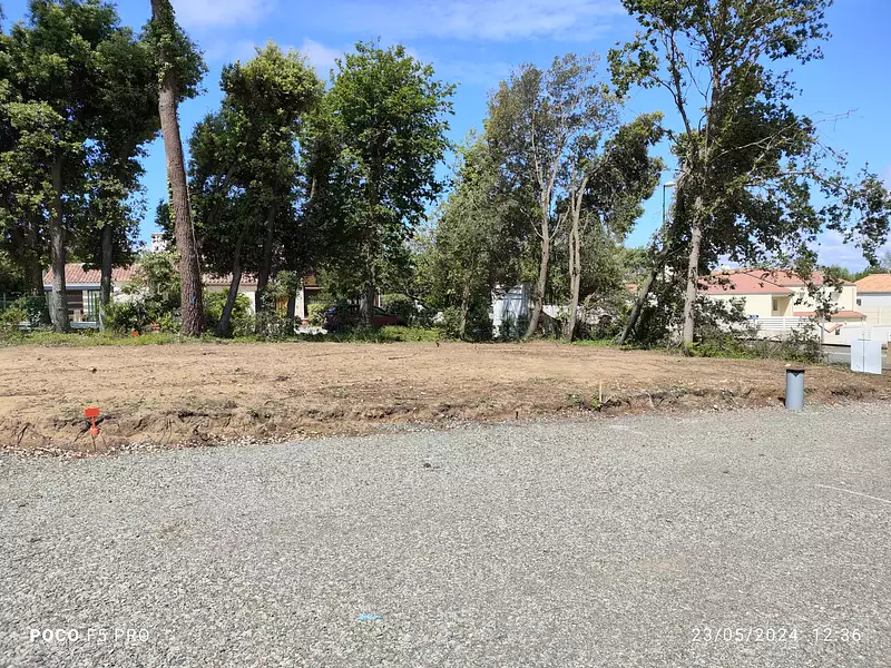 Terrain à bâtir, 374 m² - Saint-Hilaire-la-Forêt (85440)