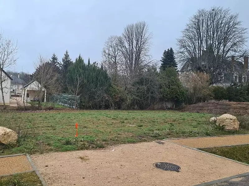 Terrain à bâtir, 590 m² - Herbault (41190)