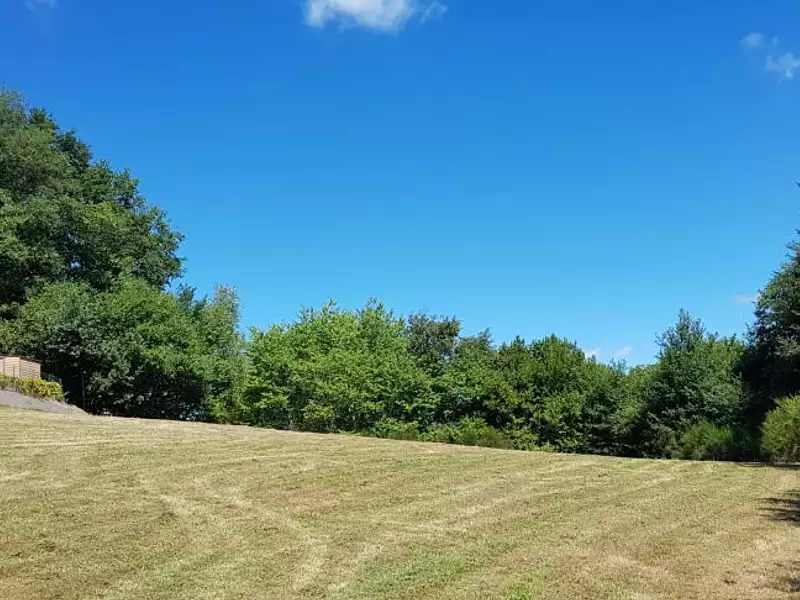 Terrain à bâtir, 3 640 m² - Saint-Martin-la-Méanne (19320)