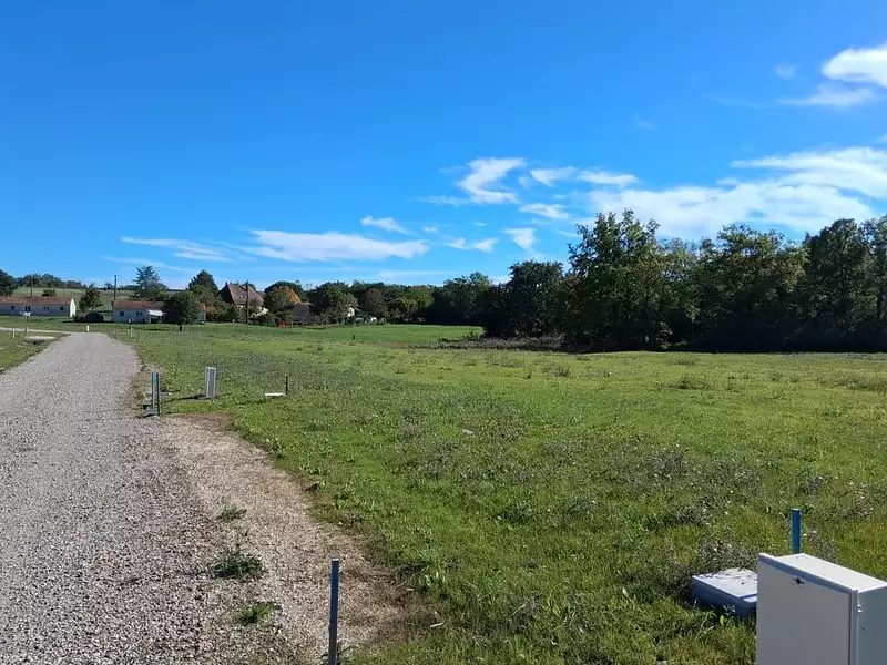 Terrain à bâtir, 1 020 m² - Ribagnac (24240)
