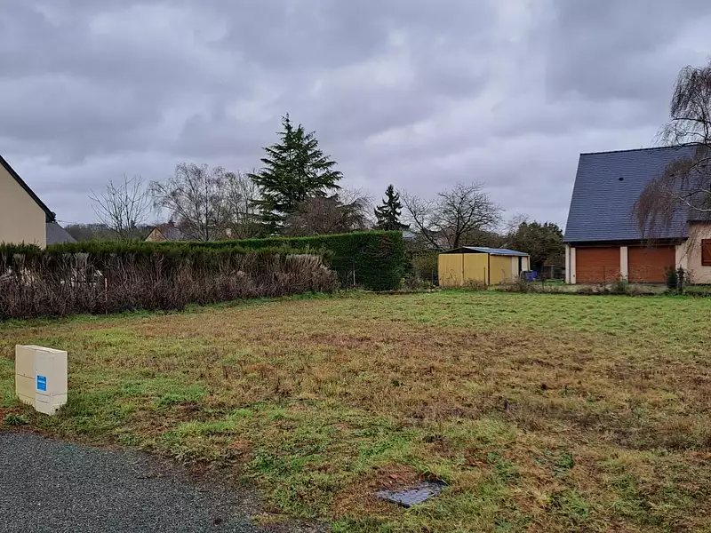 Terrain à bâtir, 504 m² - Rives-du-Loir-en-Anjou (49140)