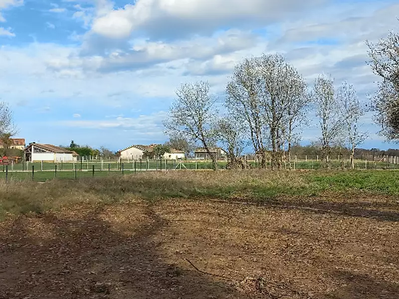 Terrain à bâtir, 1 900 m² - Moulin-Neuf (24700)