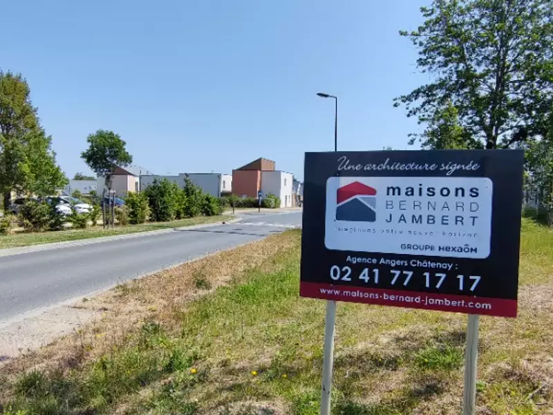 Terrain à bâtir, 312 m² - Corzé (49140)