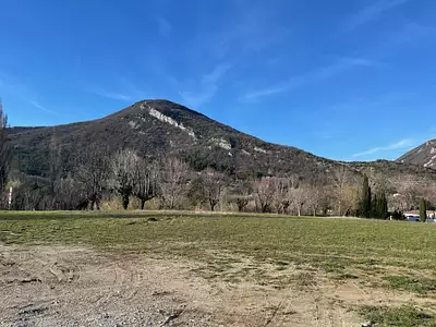 Terrain à bâtir, 406 m²