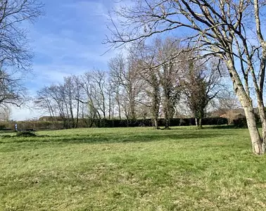 Terrain à bâtir, 551 m²