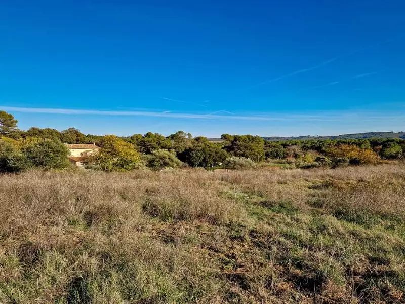 Terrain à bâtir, 628 m² - Lorgues (83510)