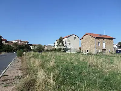 Terrain à bâtir, 701 m²