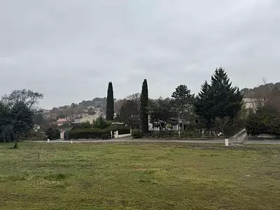 Terrain à bâtir, 811 m²