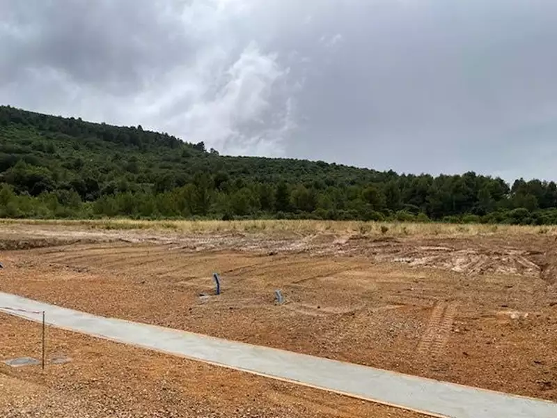 Terrain à bâtir, 2 490 m² - Embres-et-Castelmaure (11360)