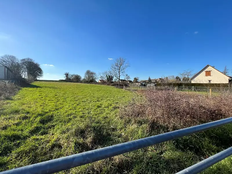 Terrain à bâtir, 700 m² - Gournay-en-Bray (76220)