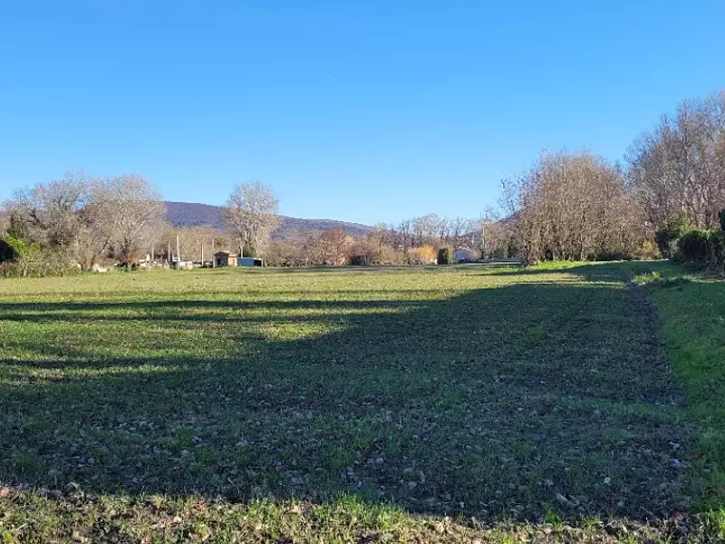 Terrain à bâtir, 595 m² - Cruas (07350)