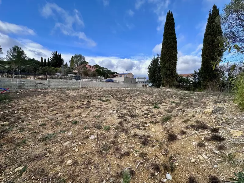 Terrain à bâtir, 300 m² - Entre-Vignes (34400)