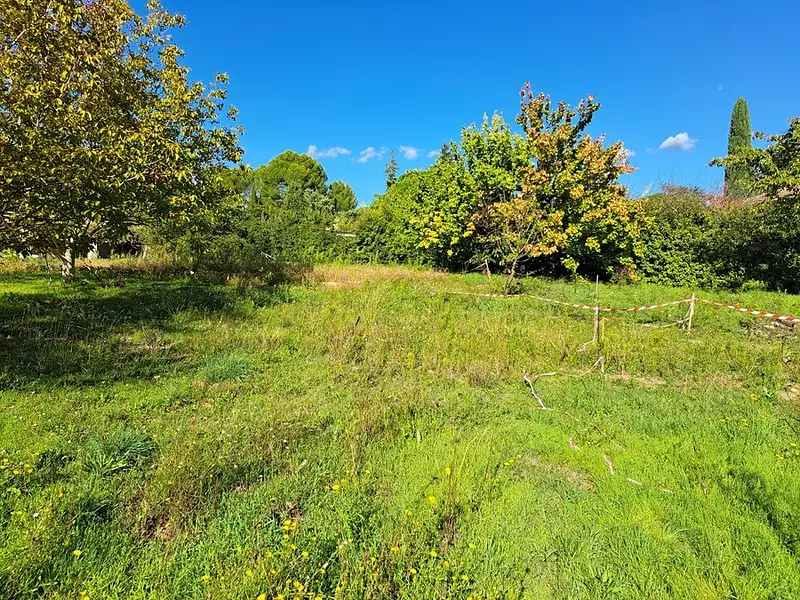 Terrain à bâtir, 540 m² - Aix-en-Provence (13090)