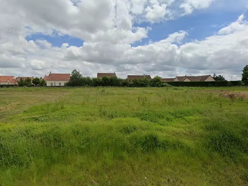 Terrain à bâtir, 770 m² - Ouzouer-le-Marché (41240)
