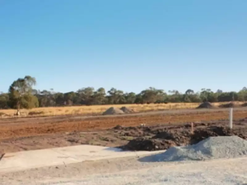 Terrain à bâtir, 678 m² - Vouillé (86190)